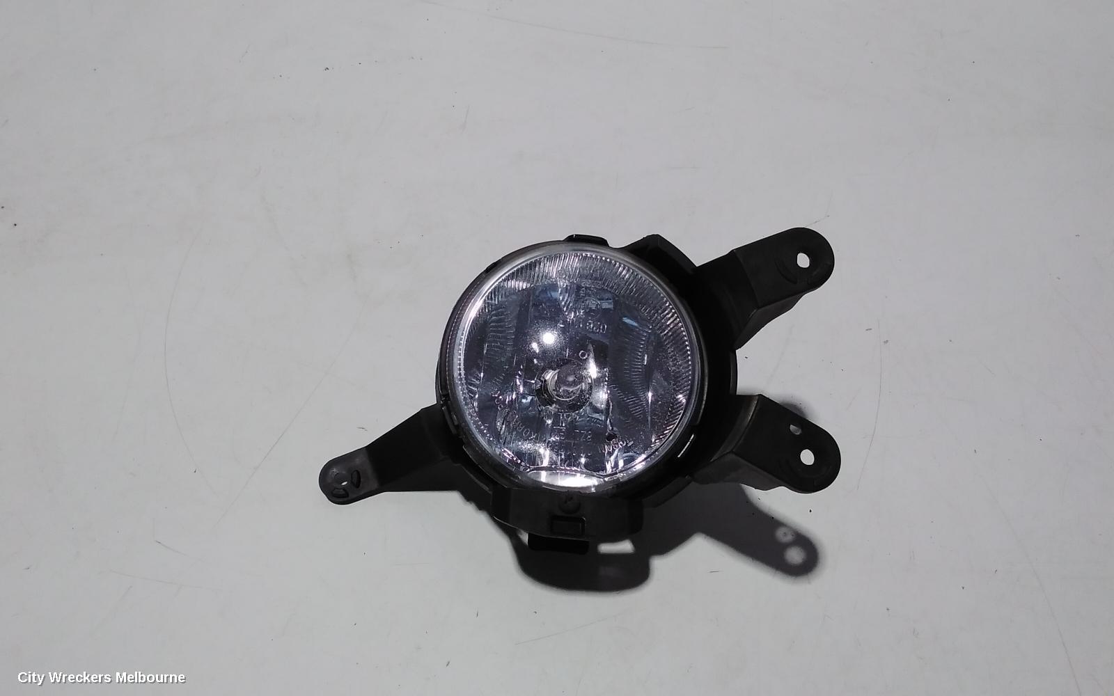 HOLDEN CRUZE LEFT INDICATOR/FOG/SIDE, BUMPER FOGLAMP, JG-JH, 03/2009 - 12/2014 - Image 1