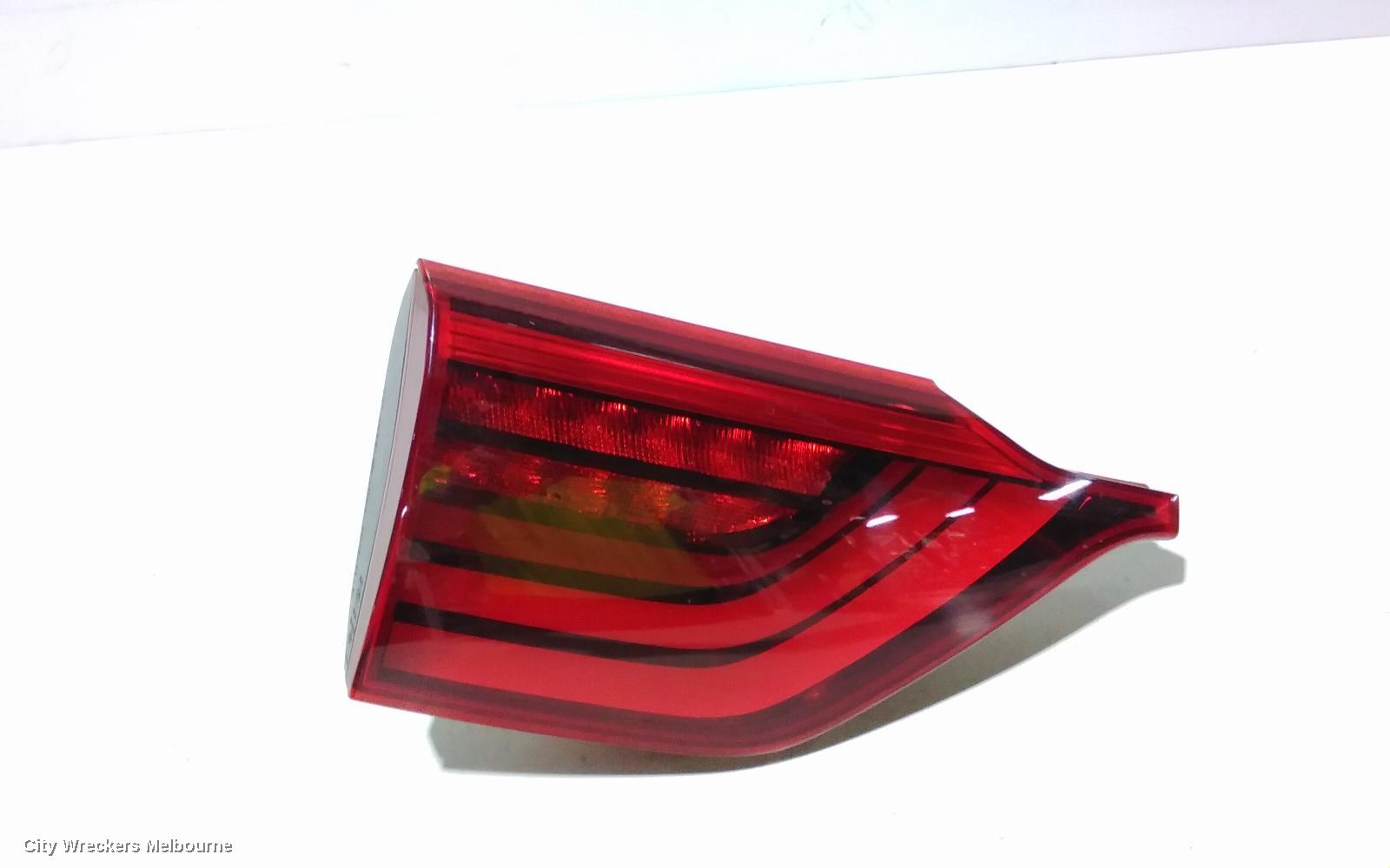 KIA SPORTAGE REAR GARNISH, TAILGATE LAMP (LH SIDE), GT LINE/SLI, QL, 07/2018 - 08/2021 - Image 3