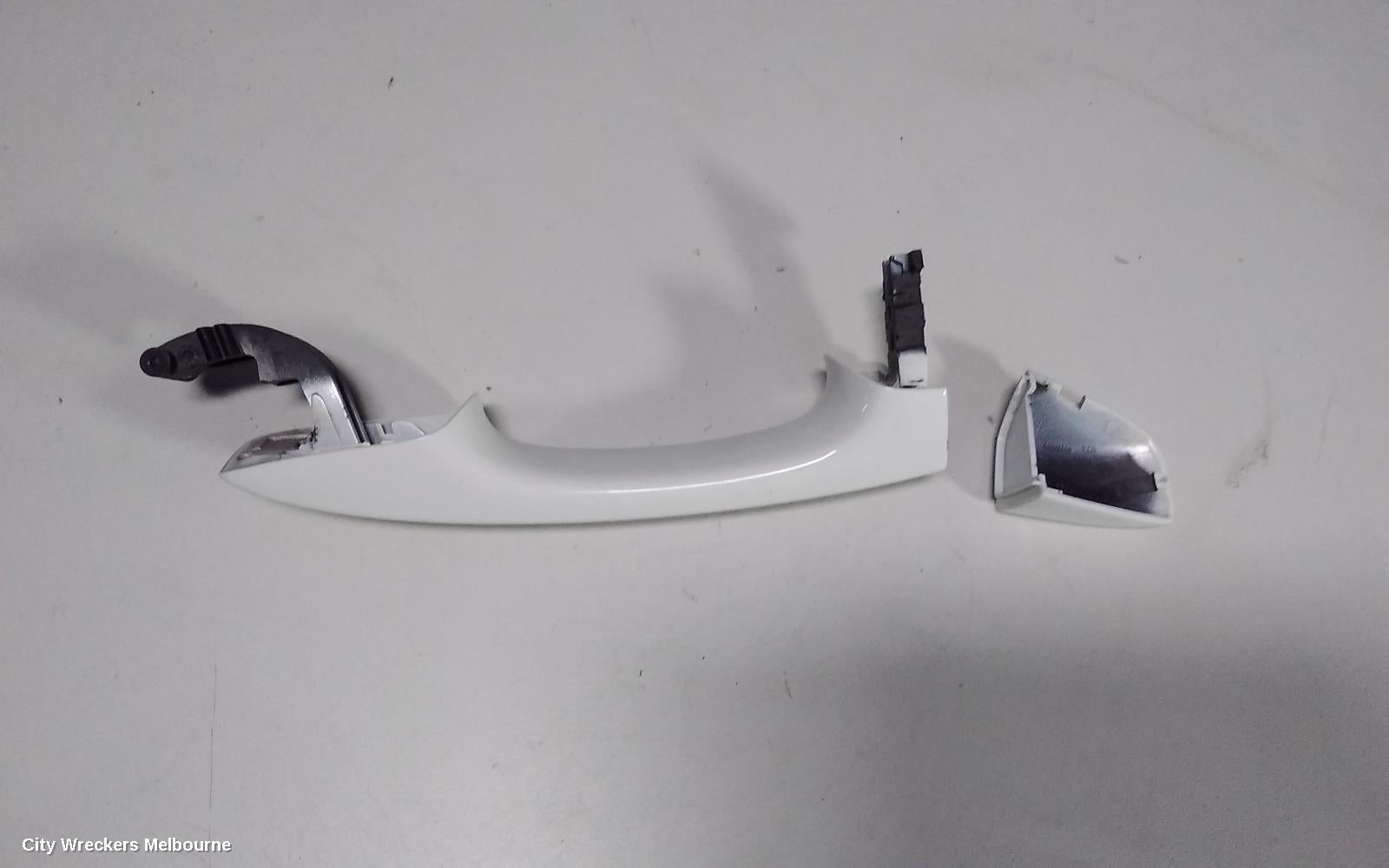 VOLKSWAGEN TIGUAN DOOR HANDLE, LH REAR, OUTER, 5NA, 06/2016 ONWARDS - Image 2