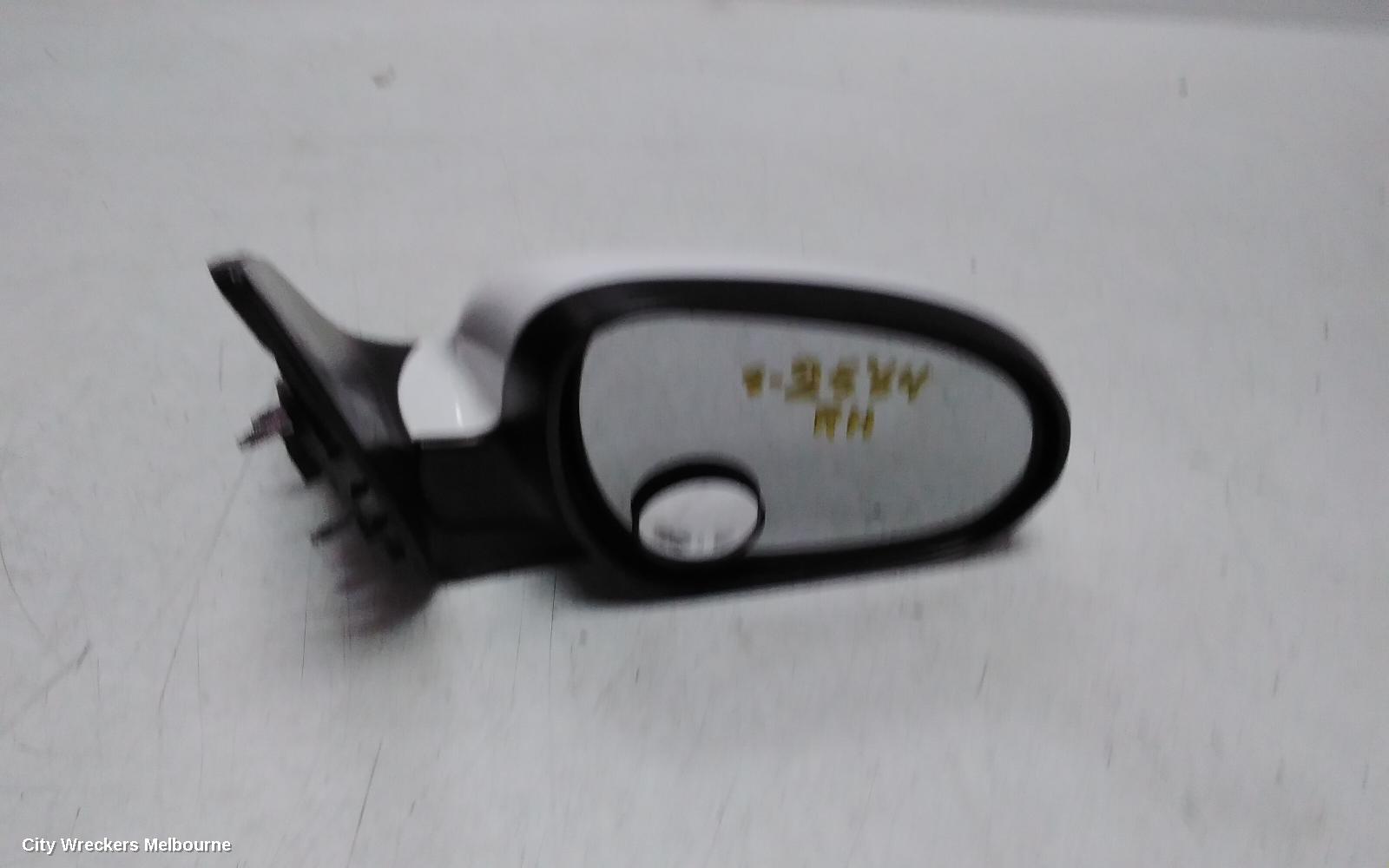 HYUNDAI I30 RIGHT DOOR MIRROR, FD, COLOUR CODED, POWER FOLD, NON FLASHER TYPE, 09/2007 - 04/2012 - Image 2