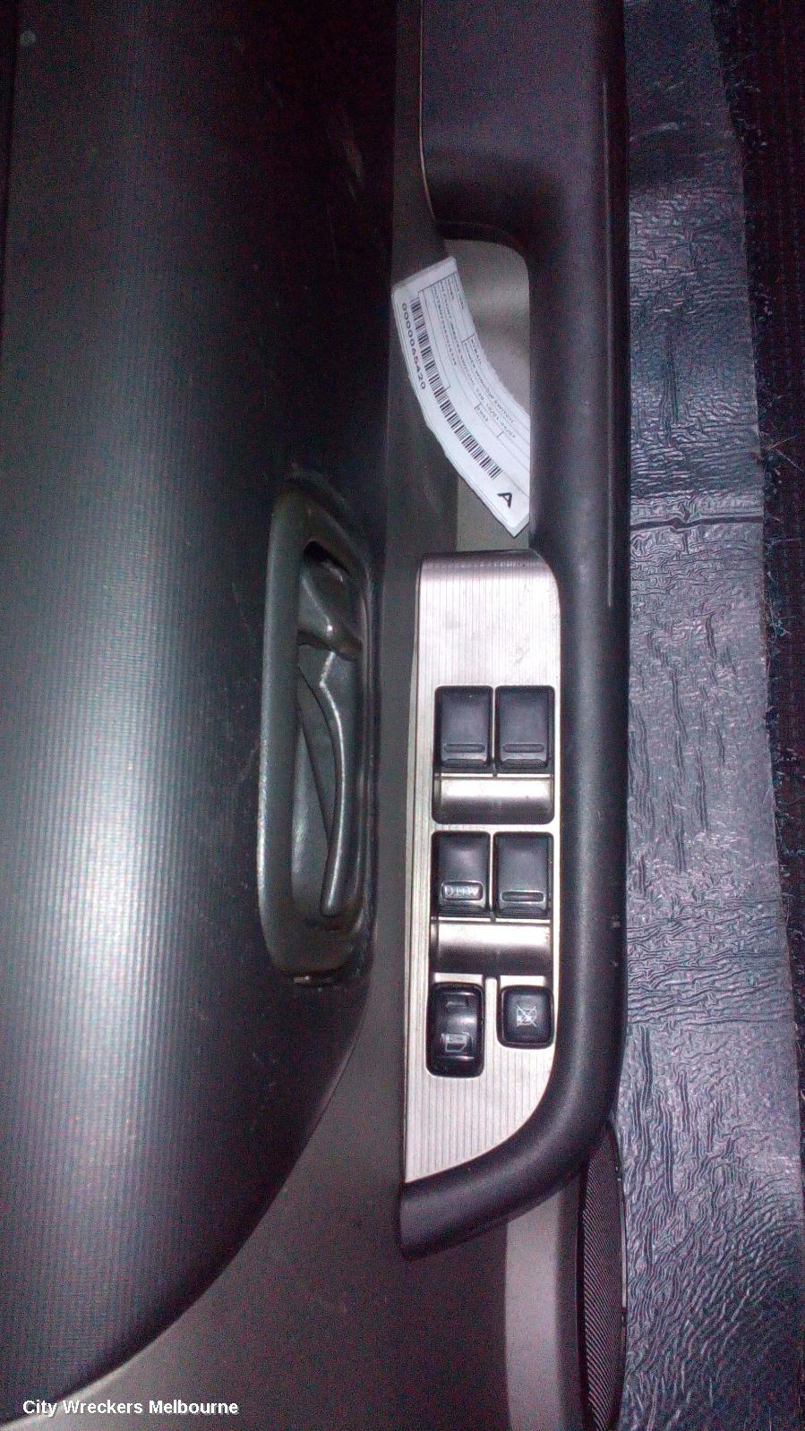 NISSAN XTRAIL PWR DR WIND SWITCH, RH FRONT (MASTER SWITCH), T30, 10/2001 - 09/2007 - Image 1