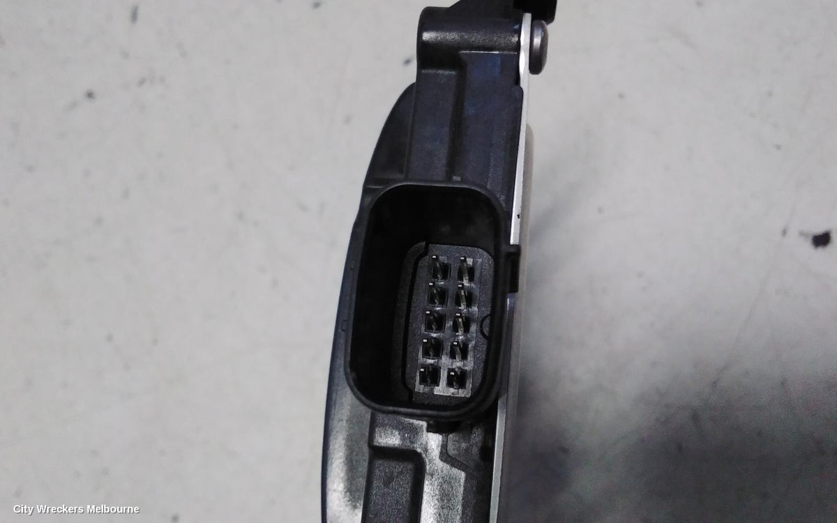 TOYOTA COROLLA REVERSE CAMERA, BLIND SPOT MONITOR SENSOR (RH REAR BEHIND BUMPER), E210, 07/2018 - 08/2022 - Image 3