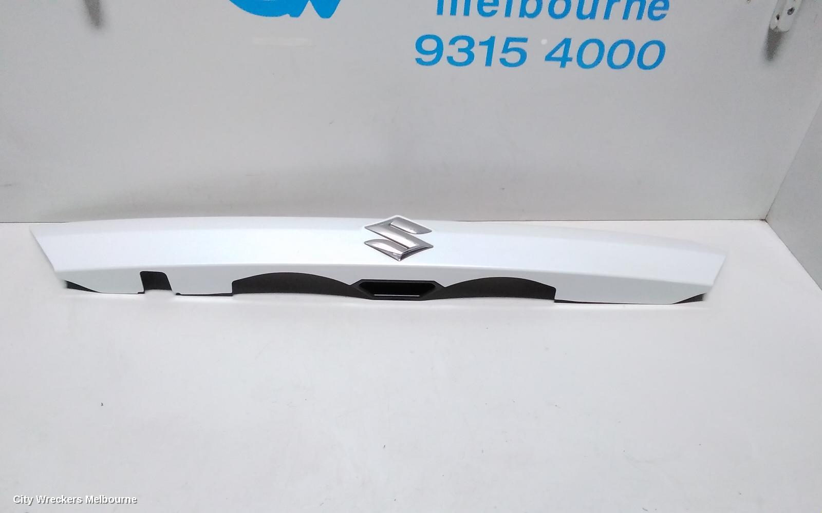 SUZUKI VITARA REAR GARNISH, TAILGATE GARNISH (CENTRE), VITARA, LY (VIN TSM), NON BUTTON TYPE, 06/2015 ONWARDS - Image 3