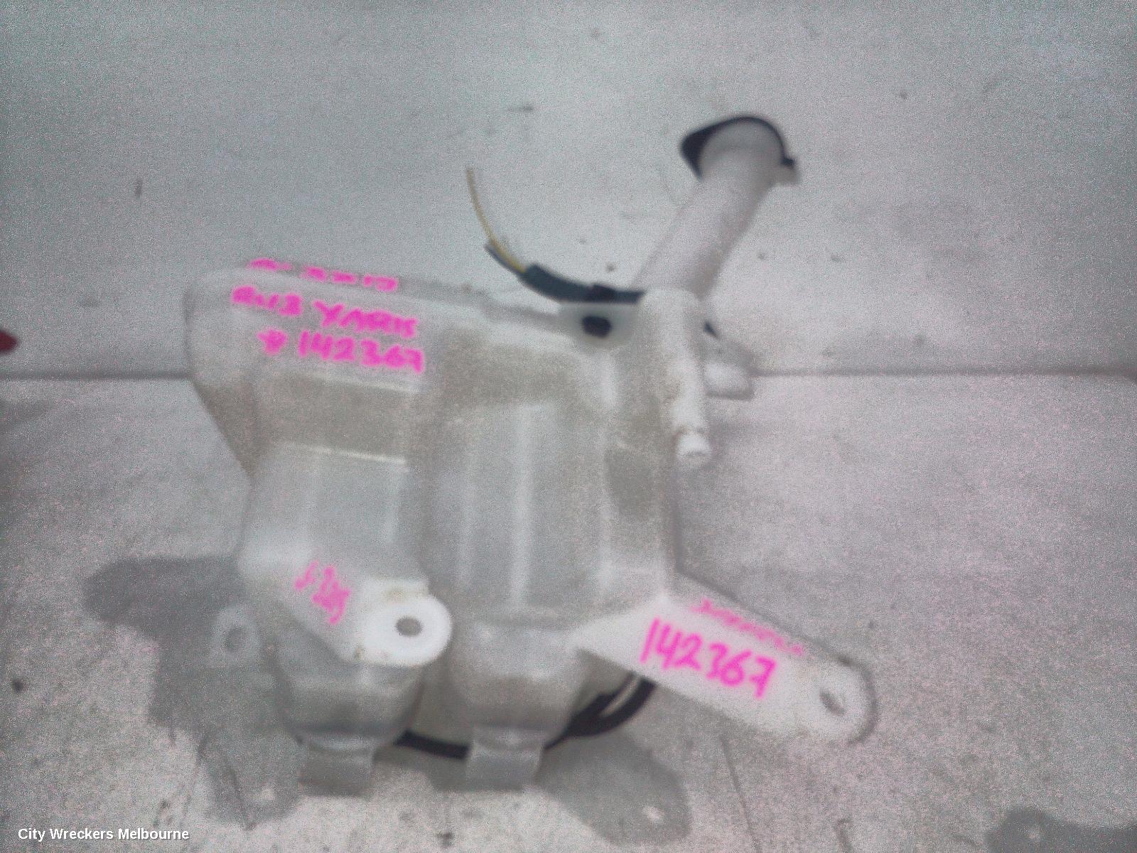 TOYOTA YARIS WASHER BOTTLE, NCP13#, HATCH, 08/2011 - 01/2020 - Image 2