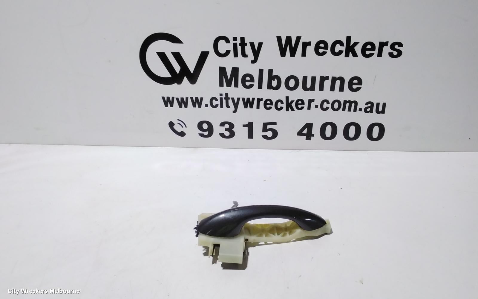 HYUNDAI SANTA FE DOOR HANDLE, OUTER, LH REAR, COLOUR CODED, TM, 03/2018 ONWARDS - Image 1