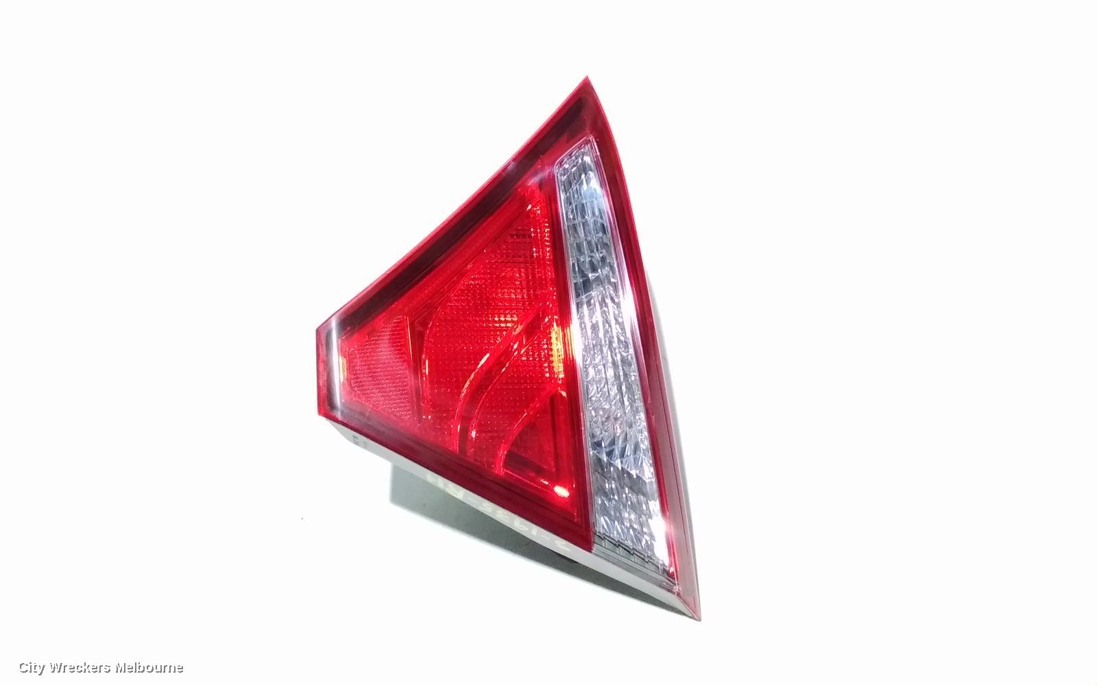 TOYOTA CAMRY REAR GARNISH, BOOTLID LAMP (RH SIDE), ASV50, 04/2015 - 10/2017 - Image 3