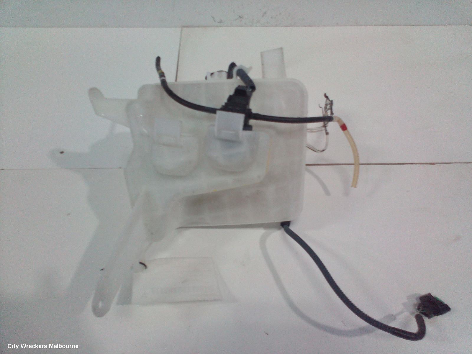 TOYOTA COROLLA WASHER BOTTLE, ZRE182R, HATCH, NON H/LAMP WASHER TYPE, 10/2012 - 06/2018 - Image 2