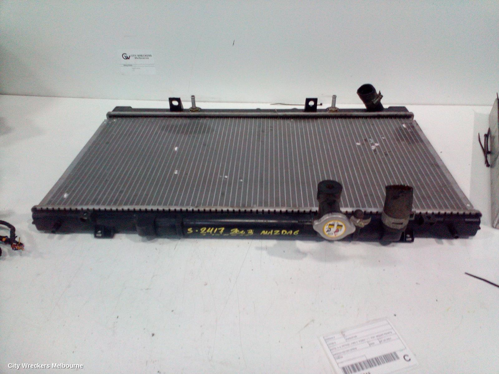 MAZDA 6 RADIATOR, AUTO, 2.3, PETROL, HAS 2 "FORK" + 1 "PIN" MOUNT POINTS ON BOTTOM TANK, GG/GY, 09/2002 - 02/2008 - Image 1