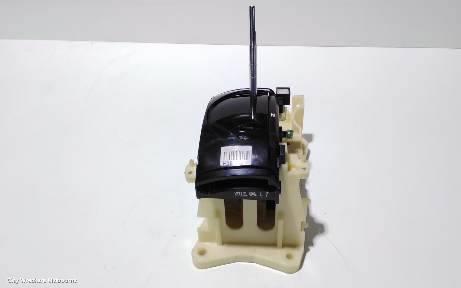 HYUNDAI VELOSTER GEAR STICK/SHIFTER, AUTO T/M, 1.6, G4FD, PETROL, FS, 12/2011 - 02/2018 - Image 2