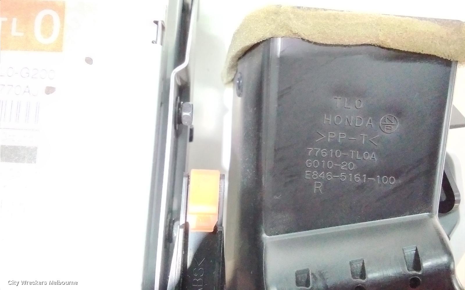 HONDA ACCORD RADIO/CD/DVD/SAT/TV, HEAD UNIT, 6 DISC CD STACKER, NON SAT NAV TYPE, 8TH GEN, EURO (VIN JHMCU), 06/2008 - 12/2015 - Image 3