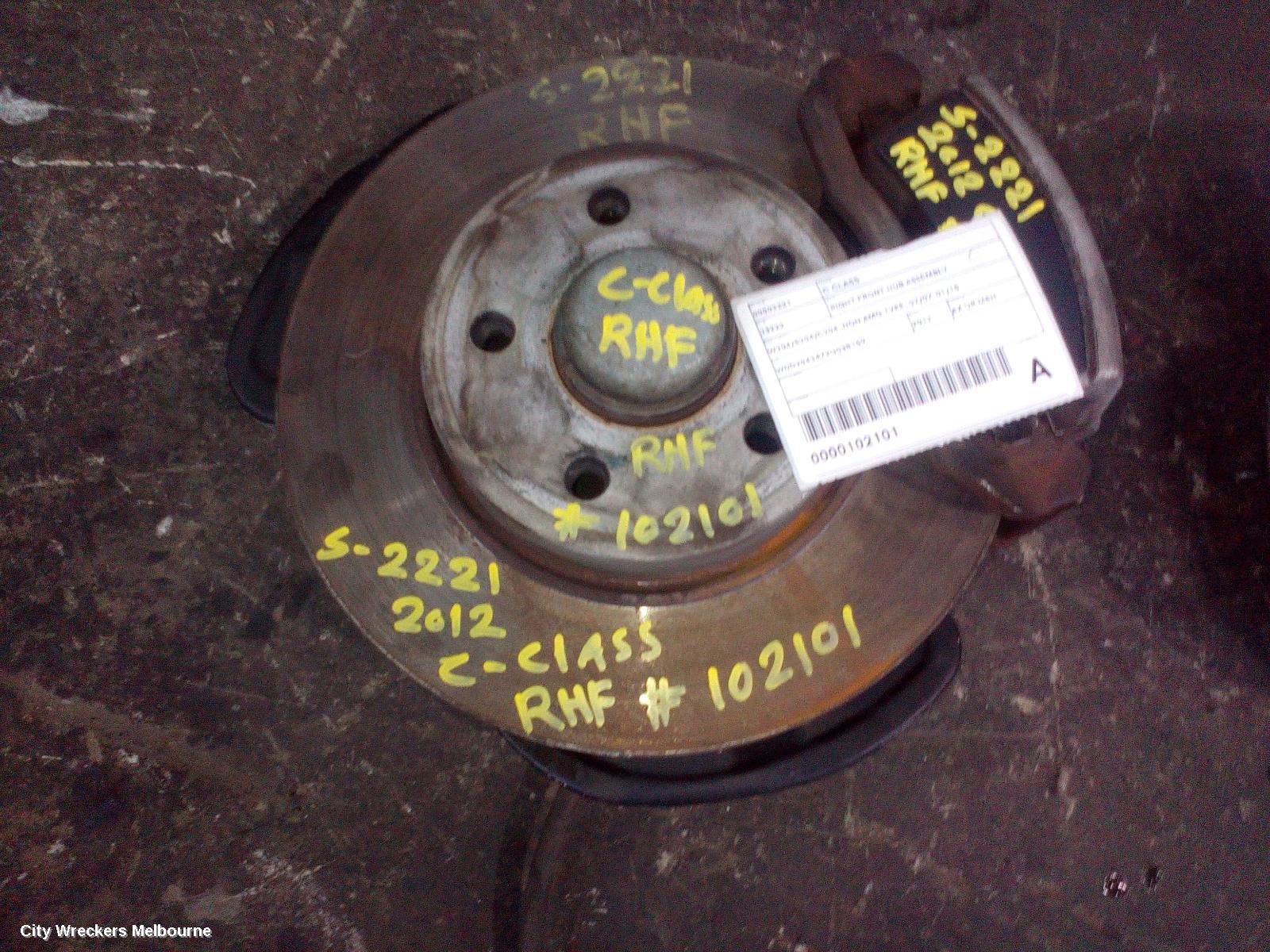 MERCEDES C CLASS RIGHT FRONT HUB ASSEMBLY, W204/S204/C204, NON AMG TYPE, 07/2007 - 01/2015 - Image 1