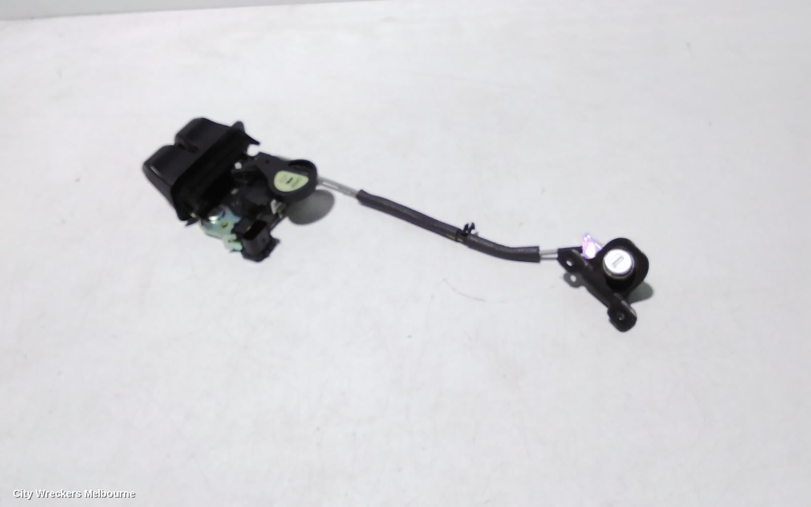 HYUNDAI GENESIS DOOR/BOOT/GATE LOCK, BOOTLID LOCK, NON POWER OPERATED BOOTLID TYPE, DH, 11/2014 - 01/2018 - Image 2