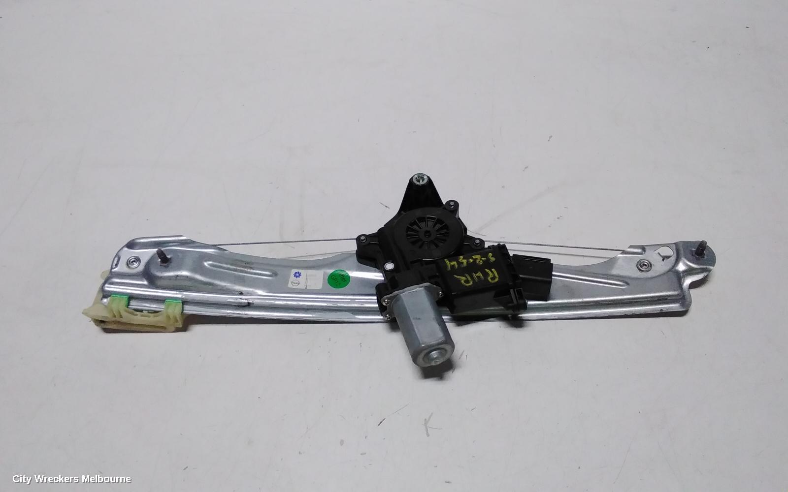 HOLDEN COMMODORE RIGHT FRONT WINDOW REG/MOTOR, ZB, 10/2017 - 12/2020 - Image 3