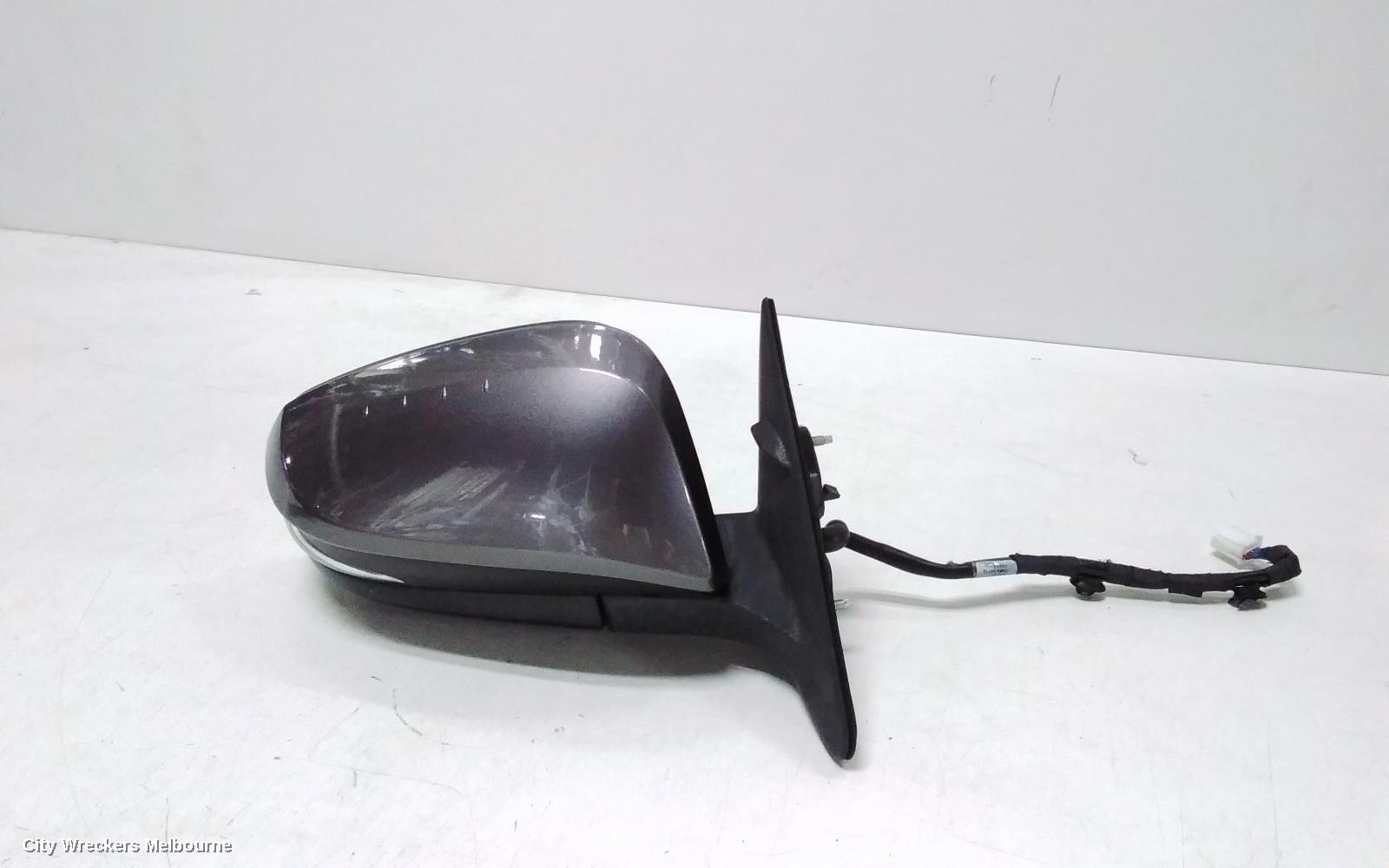 TOYOTA KLUGER RIGHT DOOR MIRROR, GSU50/GSU55, GRANDE, HEATED, W/ MEMORY FUNCTION & BLIND SPOT TYPE, 12/2013 - 10/2016 - Image 1