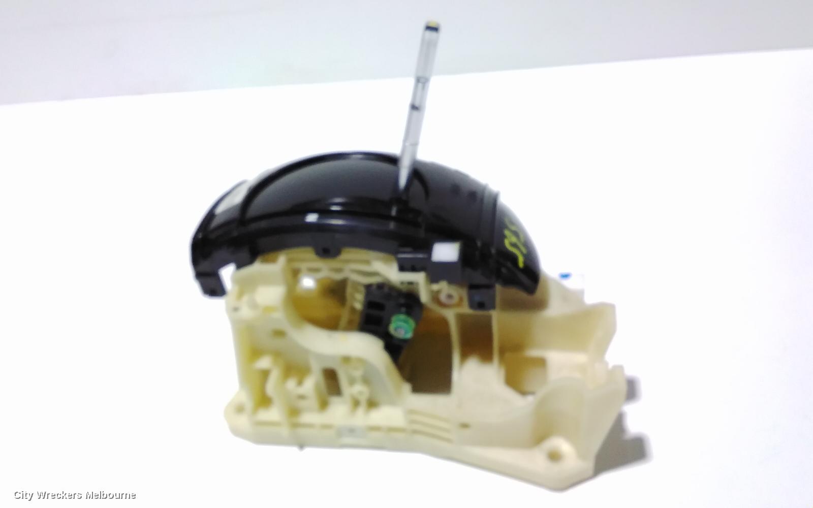 HYUNDAI VELOSTER GEAR STICK/SHIFTER, AUTO T/M, 1.6, G4FD, PETROL, FS, 12/2011 - 02/2018 - Image 3