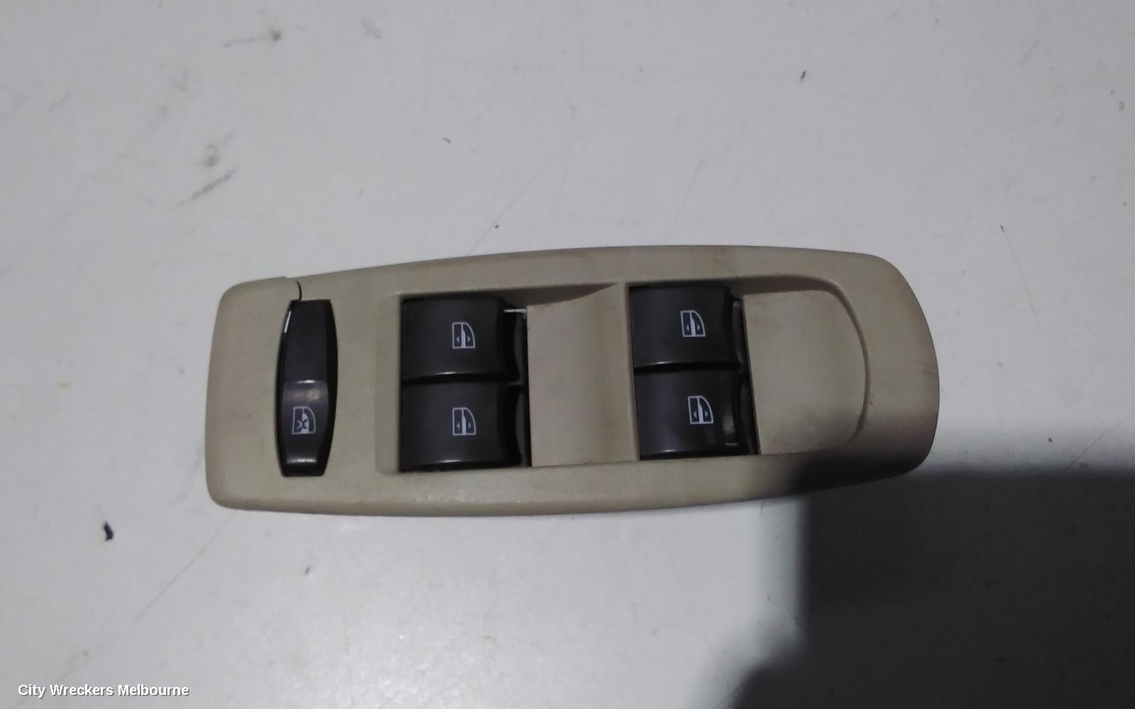 RENAULT KALEOS PWR DR WIND SWITCH, RH FRONT (MASTER SWITCH), H45, 09/2008 - 03/2013 - Image 1