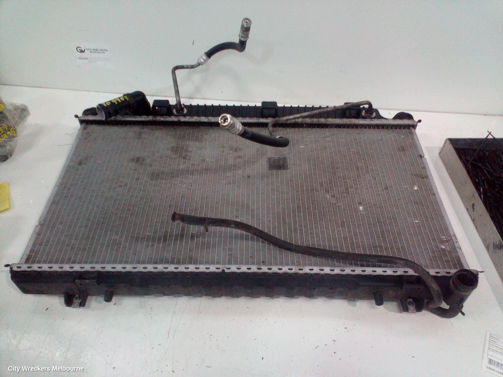 HOLDEN COMMODORE RADIATOR, AUTO, 3.0, PETROL, VE, 08/2009 - 04/2013 - Image 3