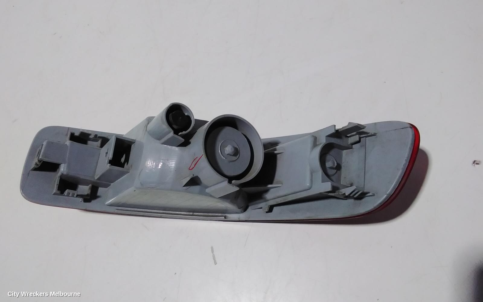 PEUGEOT 4008 LEFT TAILLIGHT, IN BUMPER, 06/2012 - 12/2017 - Image 3