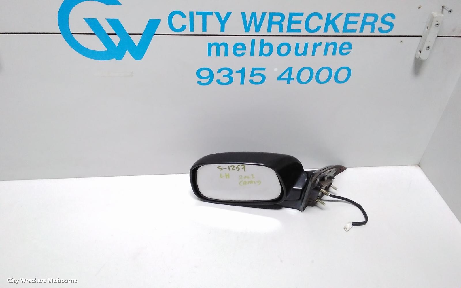 TOYOTA CAMRY LEFT DOOR MIRROR, SK36, BLACK, 08/2002 - 05/2006 - Image 1