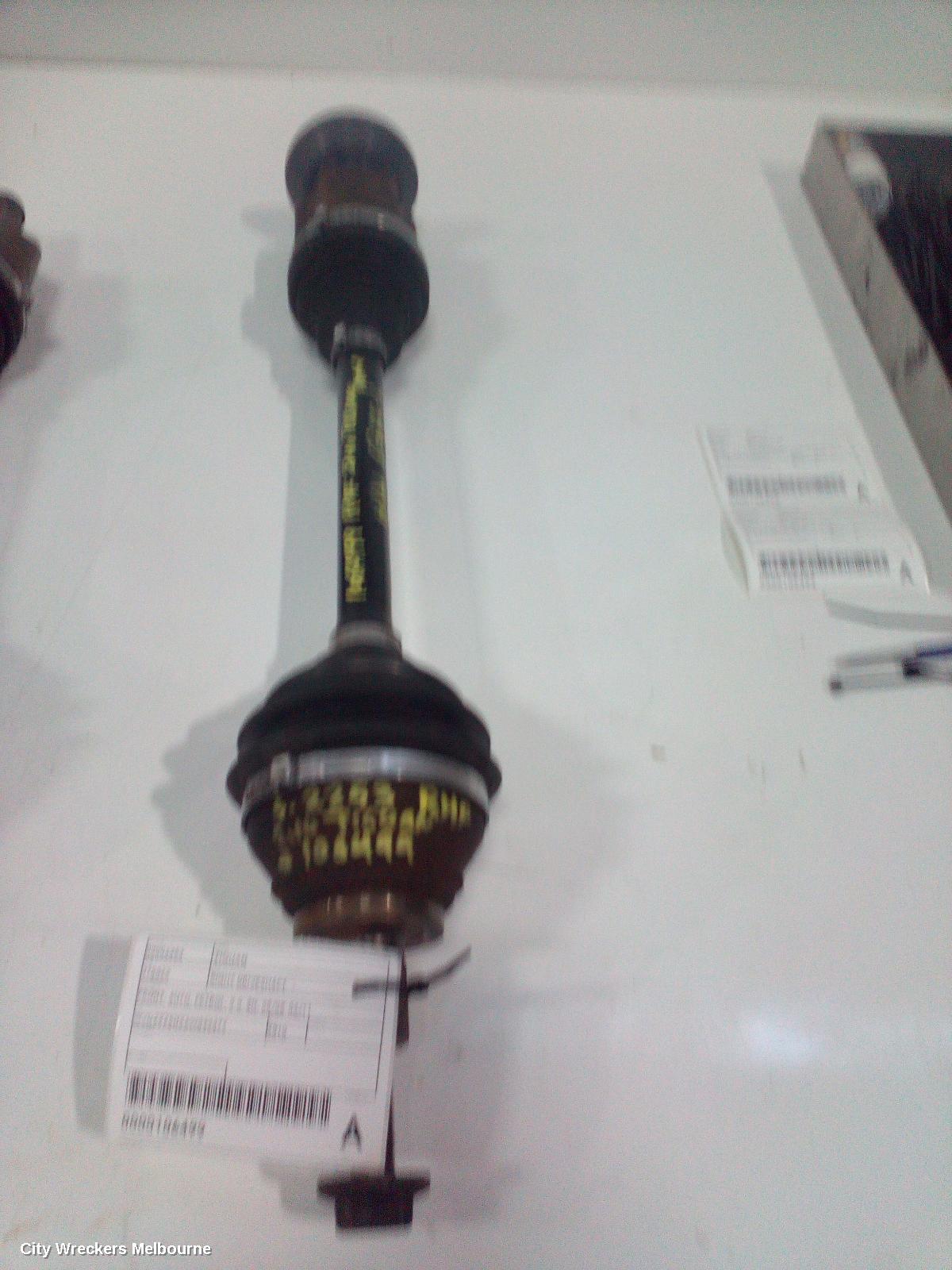 VOLKSWAGEN TIGUAN RIGHT DRIVESHAFT, FRONT, AUTO, PETROL, 2.0, 5N, 05/2008 - 06/2011 - Image 1