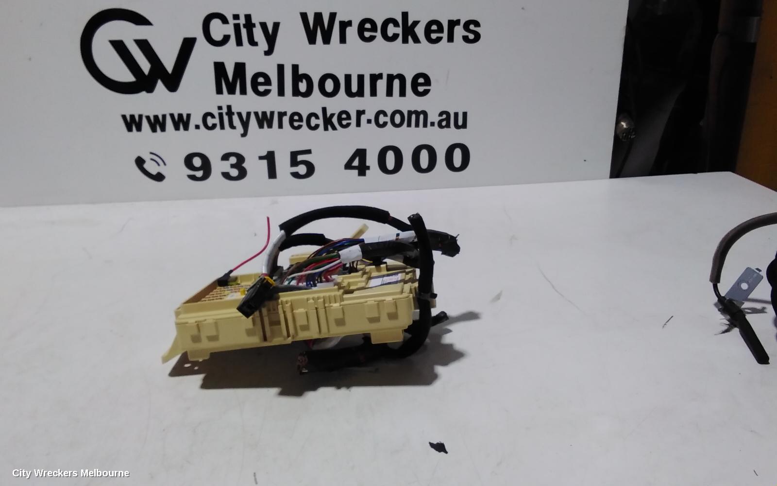 HYUNDAI I30 FUSE BOX, UNDER DASH, PD, 03/2017 ONWARDS - Image 1