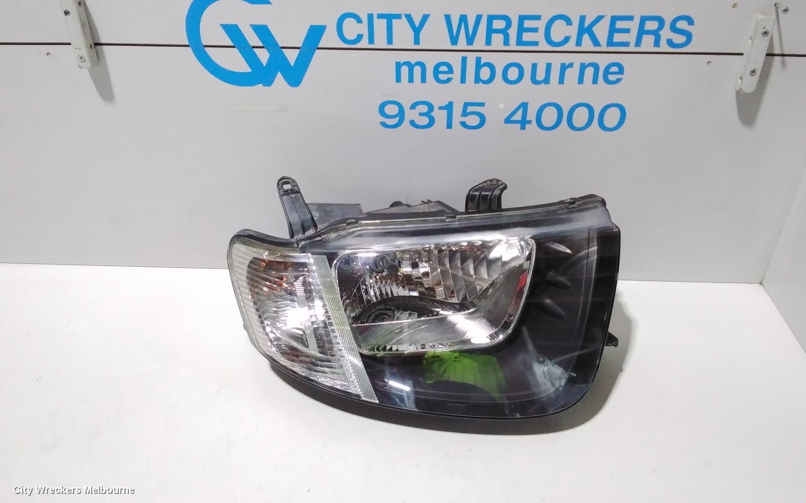 MITSUBISHI TRITON RIGHT HEADLAMP, ML, HALOGEN, STRAIGHT, CLEAR BLINKER LENS TYPE, 07/2006 - 08/2009 - Image 1