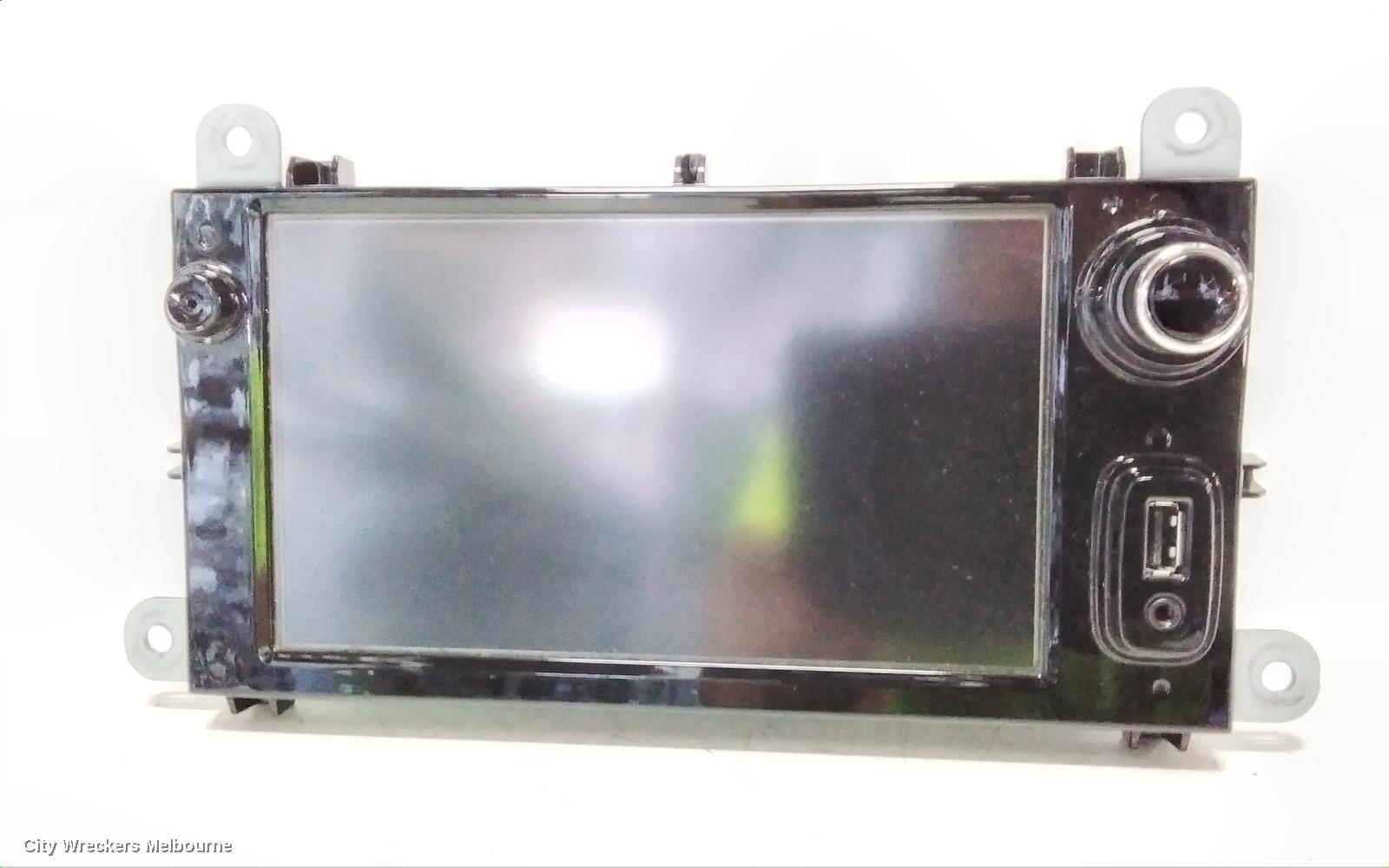 RENAULT CLIO RADIO/CD/DVD/SAT/TV, MEDIA NAV (NAV0G1), X98, 09/2013 - 10/2019 - Image 2