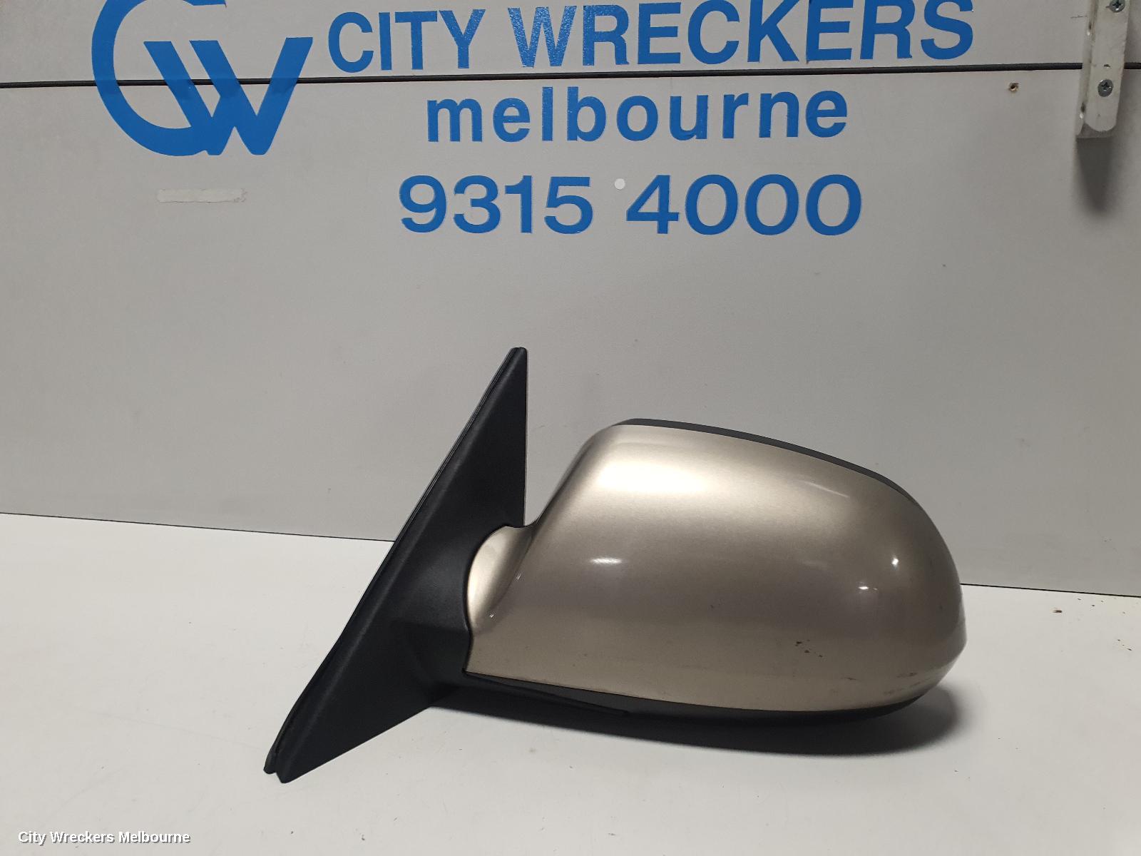 HYUNDAI ELANTRA LEFT DOOR MIRROR, XD, POWER, COLOUR CODED, 11/2000 - 09/2003 - Image 1