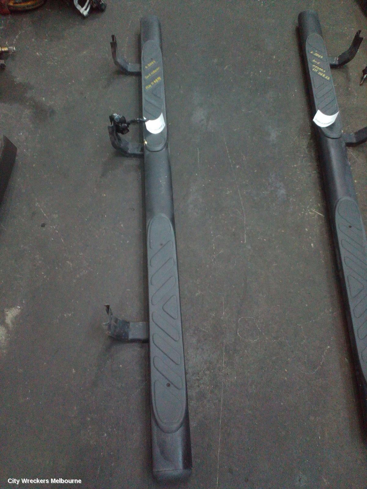 NISSAN NAVARA SIDE STEP/SKIRT, D40 (VIN VSK), RH SIDE, FACTORY, DUAL CAB, 09/2005 - 08/2015 - Image 1