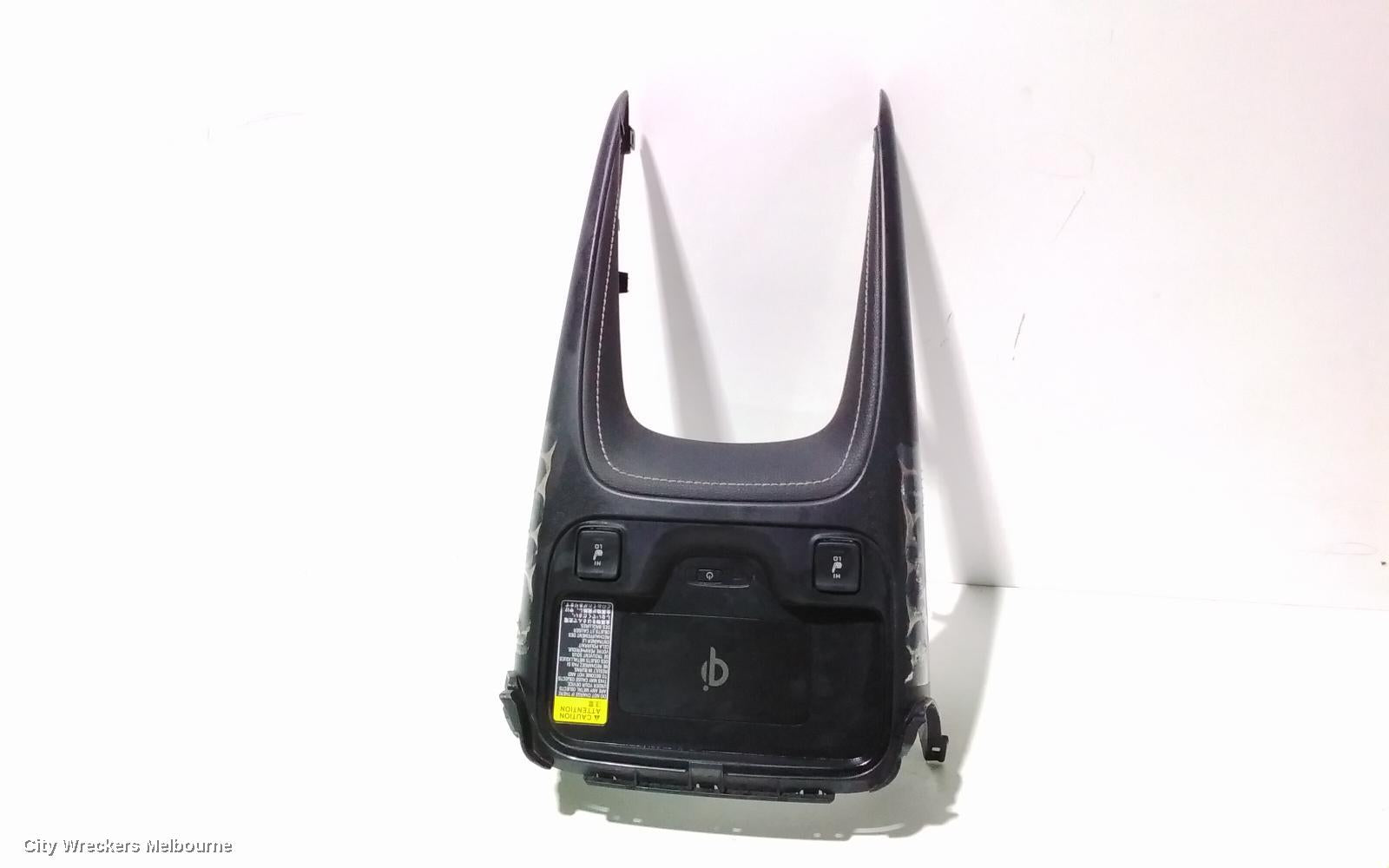 TOYOTA COROLLA, E210, 07/2018 ONWARDS, 861C012020 MOBILE WIRELESS CHARGER: 86704 - Image 1