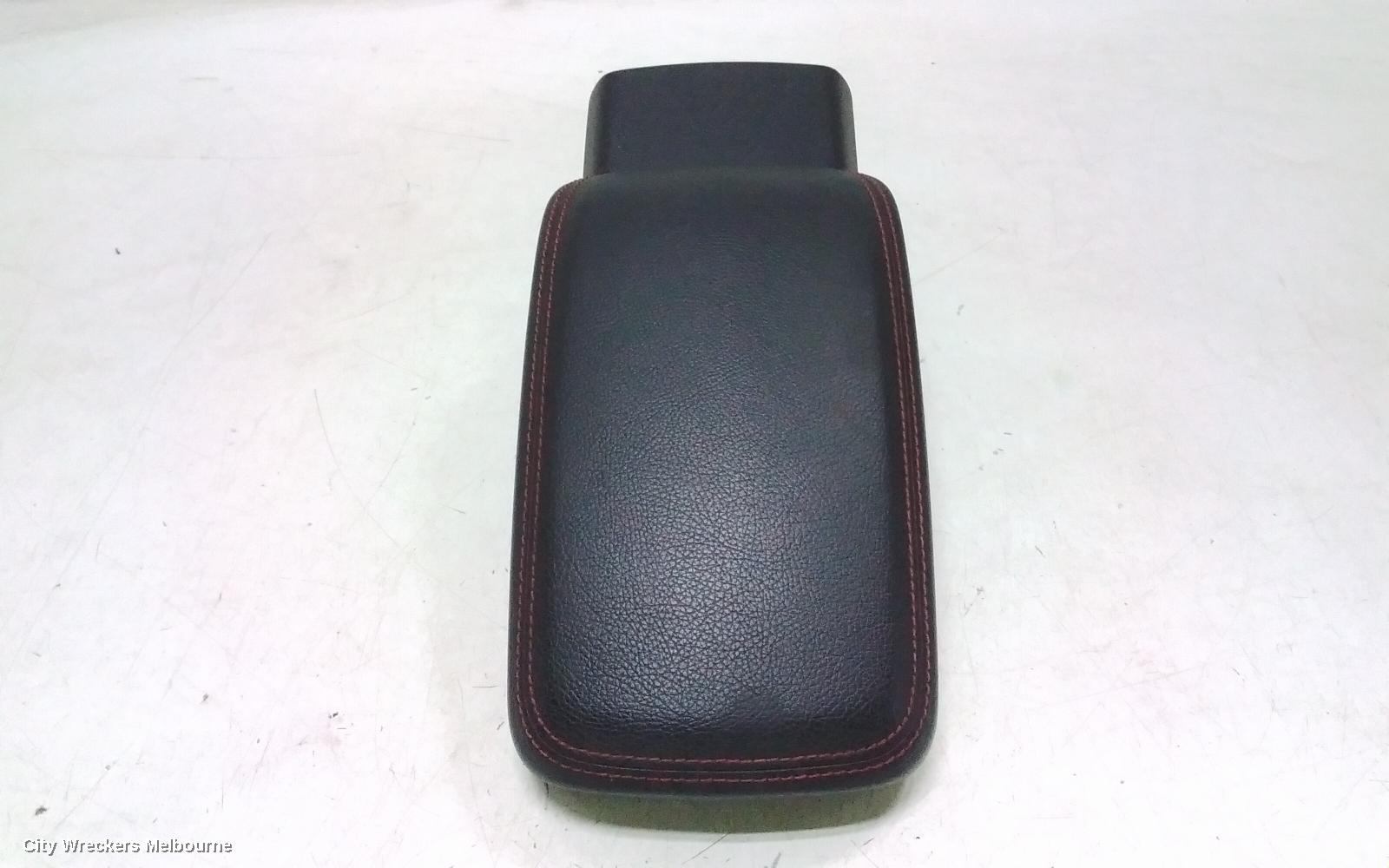 MERCEDES CLA CLASS CONSOLE, C117, 10/2013 - 02/2019 - Image 3