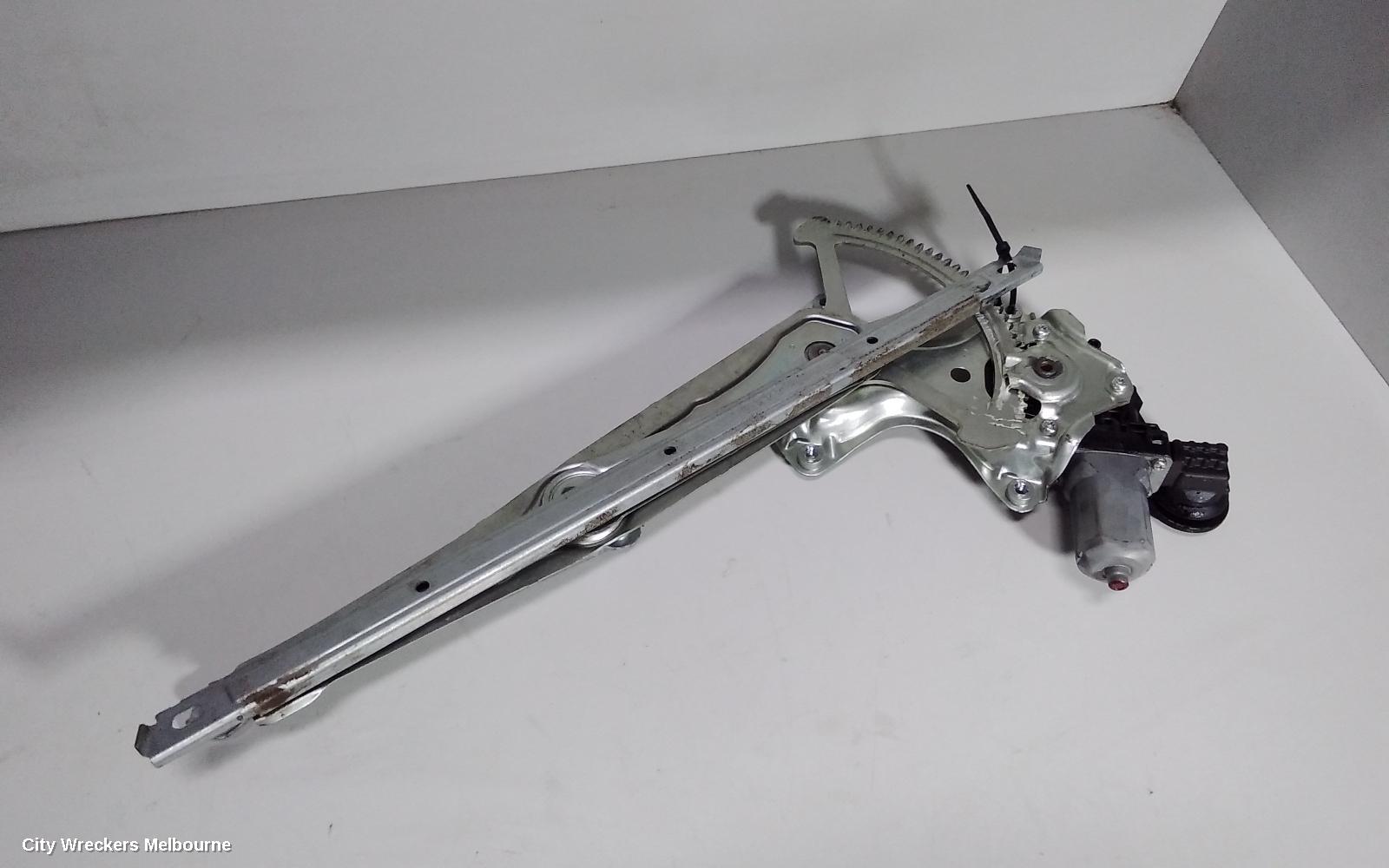 TOYOTA CAMRY LEFT FRONT WINDOW REG/MOTOR, ASV50/AVV50, POWER, 12/2011 - 10/2017 - Image 2