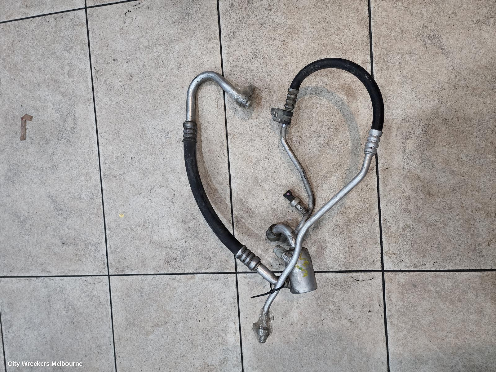 HOLDEN COMMODORE A/C HOSES, PETROL, 3.6, LY7, COMPRESSOR TO CONDENSER, VE, 08/2006 - 08/2009 - Image 2