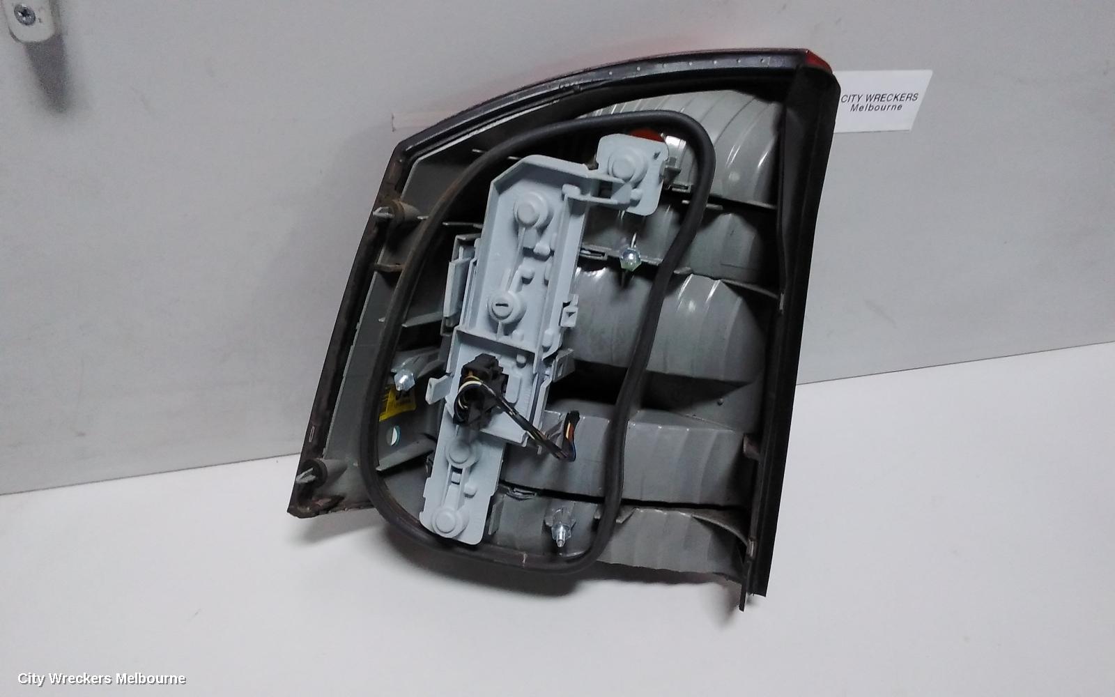 HOLDEN VECTRA RIGHT TAILLIGHT, ZC, TOP LENSE ORANGE TYPE, 03/2003 - 12/2006 - Image 3