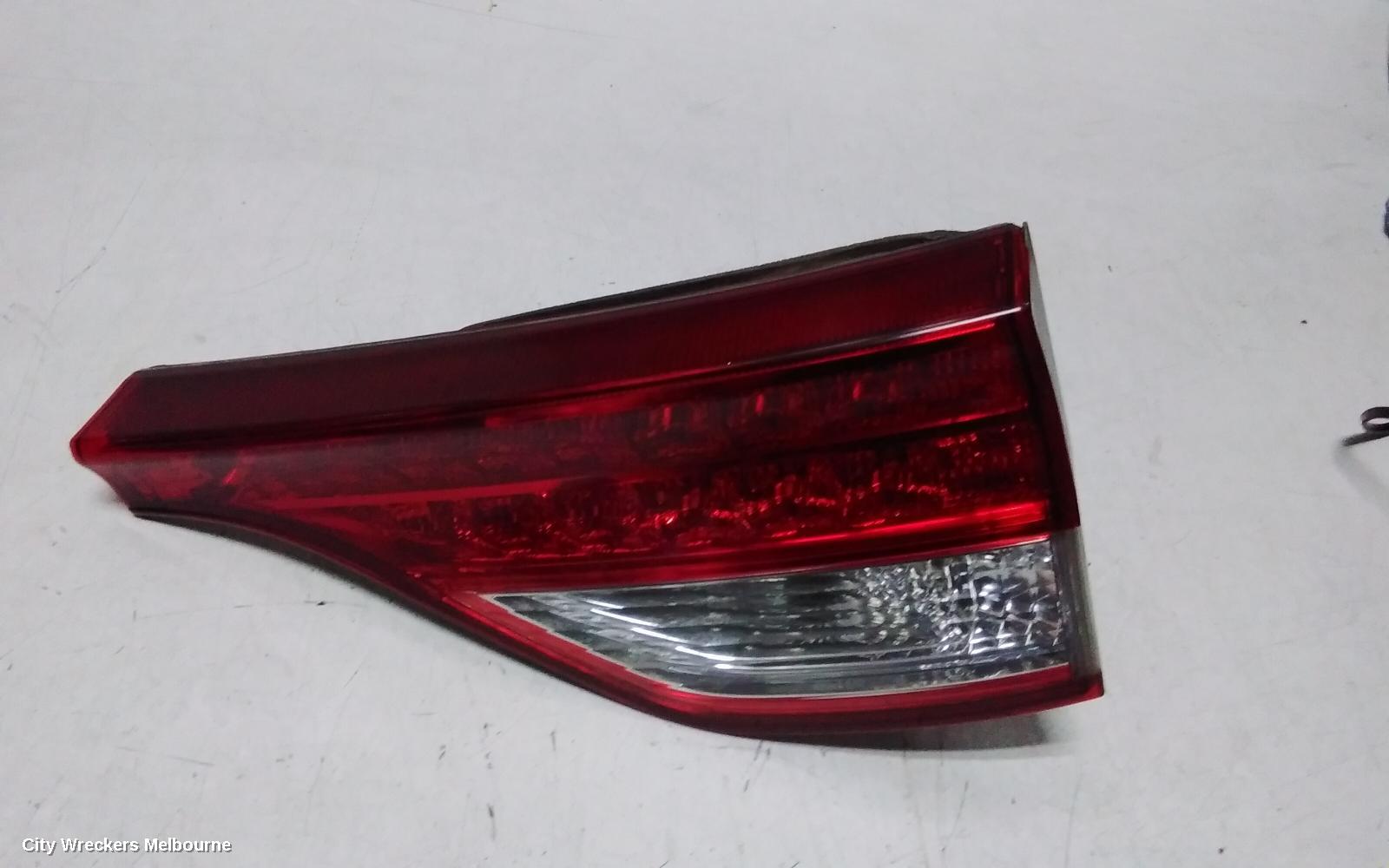 TOYOTA ESTIMA REAR GARNISH, TAILGATE LAMP (RH SIDE), XR50, RED/CLEAR, LENS# 28209, 09-19 (IMPORT) - Image 2