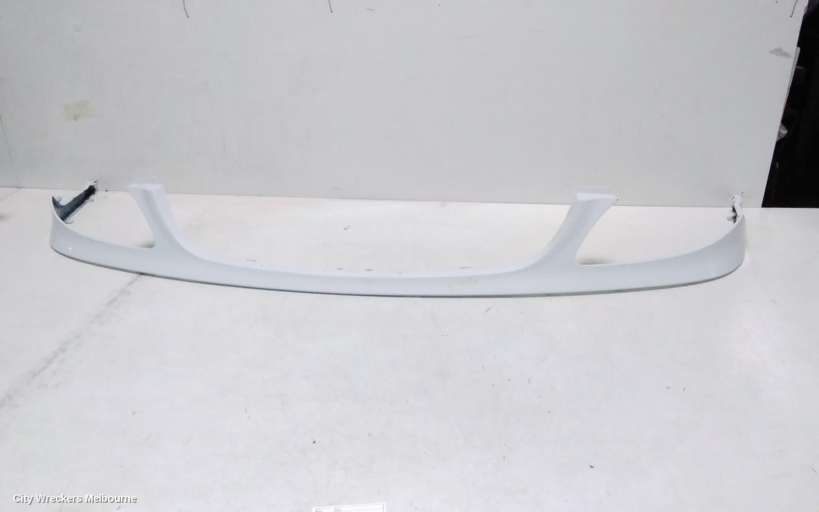 MERCEDES VITO GRILLE, 639, RADIATOR GRILLE, BLACK, W/ CHROME EMBLEM, 04/2004 - 01/2011 - Image 1