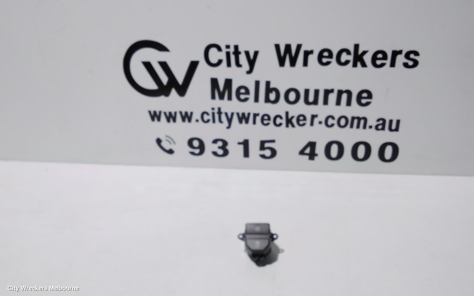 LAND ROVER RANGEROVER EVOQUE BATTERY TRAY, L538, 11/2011 - 01/2019 - Image 1