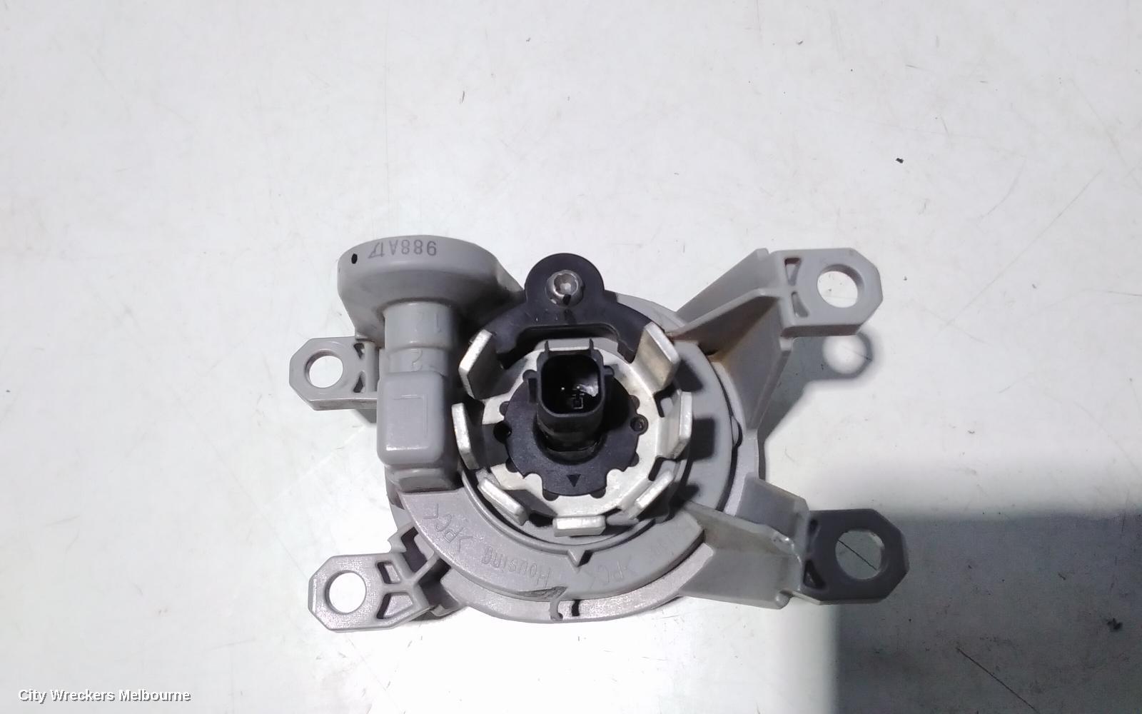 TOYOTA COROLLA LEFT INDICATOR/FOG/SIDE, BUMPER FOGLAMP, E210, HATCH, 07/2018 ONWARDS - Image 3