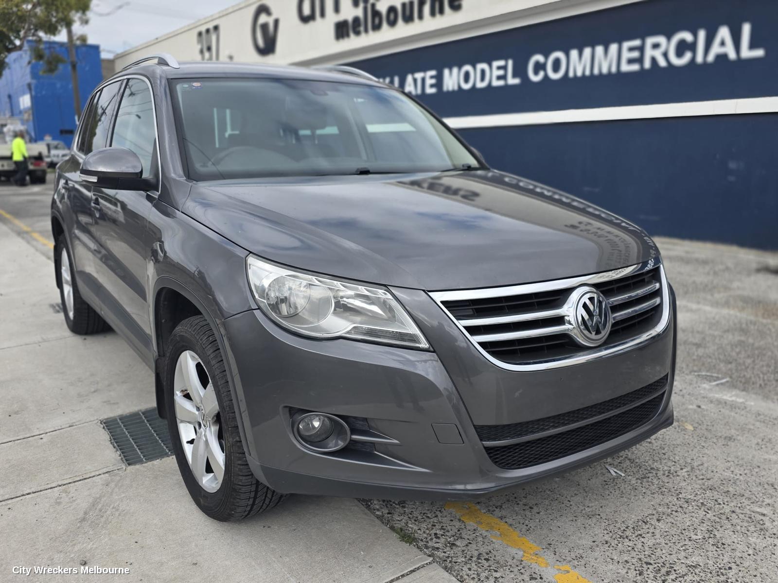 VOLKSWAGEN TIGUAN LEFT REAR DOOR/SLIDING, 5N, 05/2008 - 08/2016 - Image 1