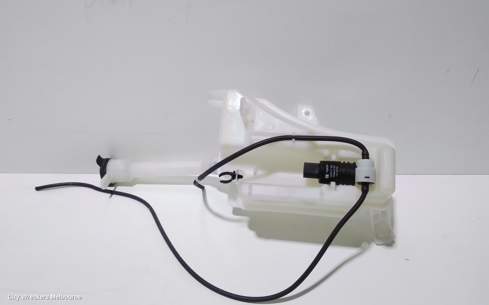 HOLDEN TRAX WASHER BOTTLE, TJ SERIES, 08/2013 - 12/2020 - Image 2