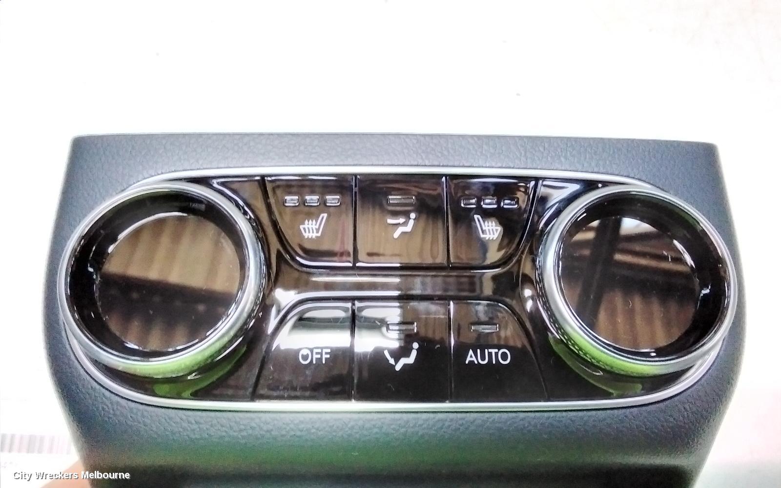 GENESIS GV70 HEATER/AC CONTROLS, JK, 03/2021 ONWARDS - Image 2