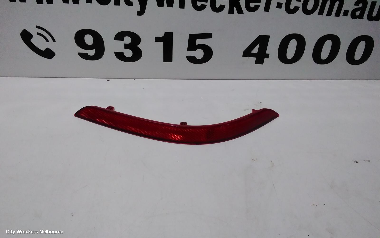 VOLKSWAGEN CADDY, 2KN, 12/2015 - 02/2021, LHR REAR BAR REFLECTOR: 102022 - Image 2