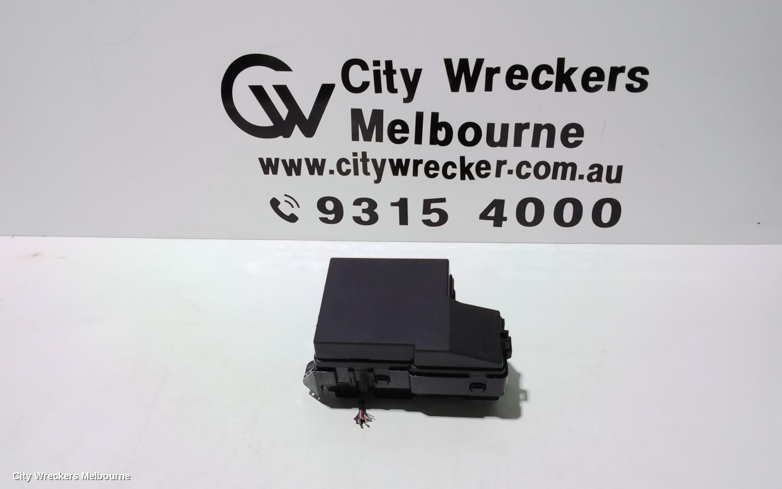 MITSUBISHI TRITON FUSE BOX, ENGINE BAY, DIESEL, 2.4, AUTO, MR, 11/2018 ONWARDS - Image 1