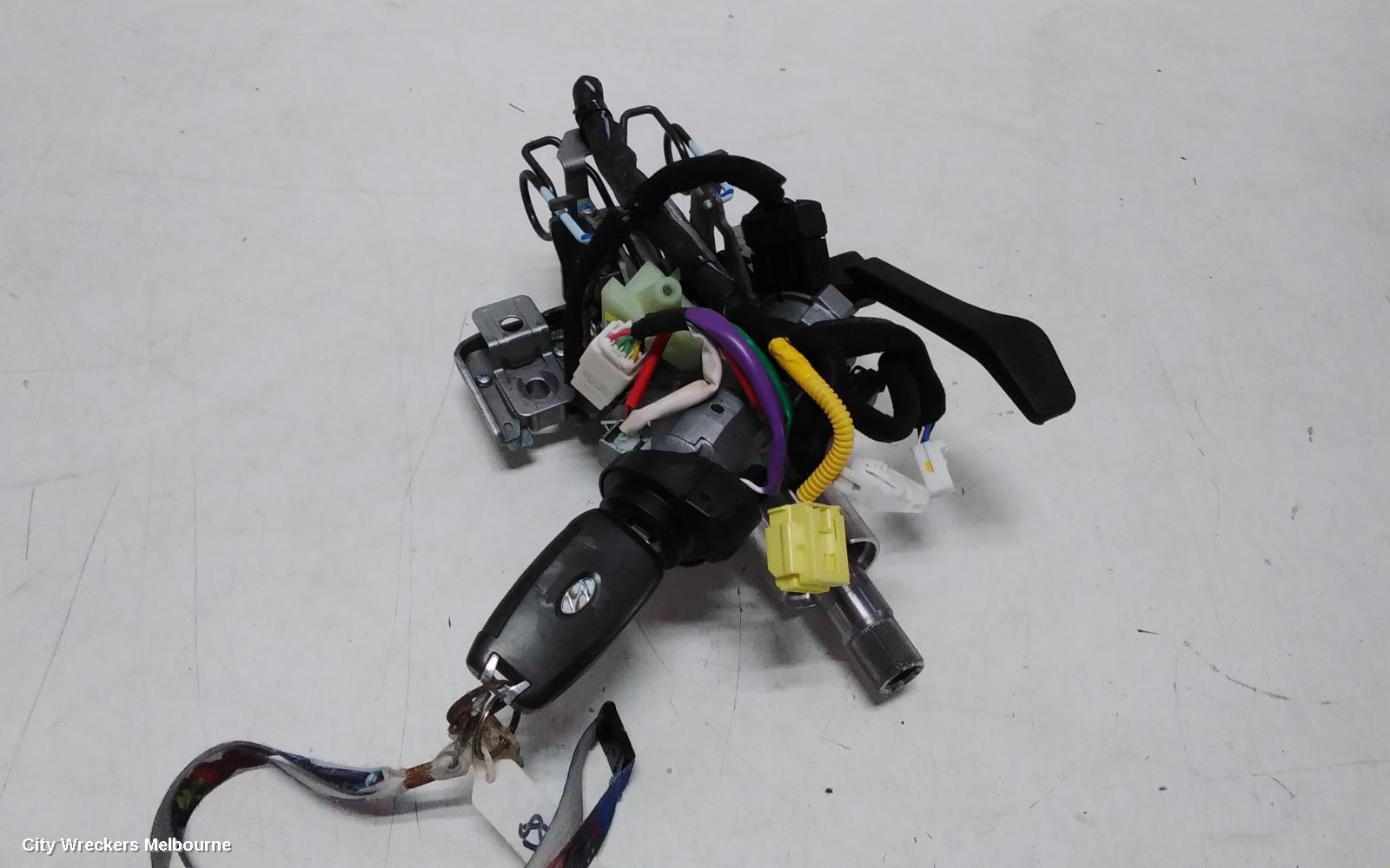 HYUNDAI STARIA IGNITION W/ KEY, US4, 04/2021 ONWARDS - Image 2