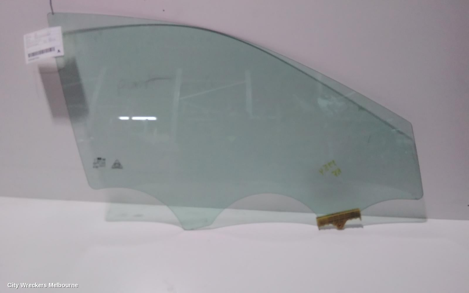 HYUNDAI I30 RIGHT FRONT DOOR WINDOW, PD, HATCH, 03/2017 ONWARDS - Image 2
