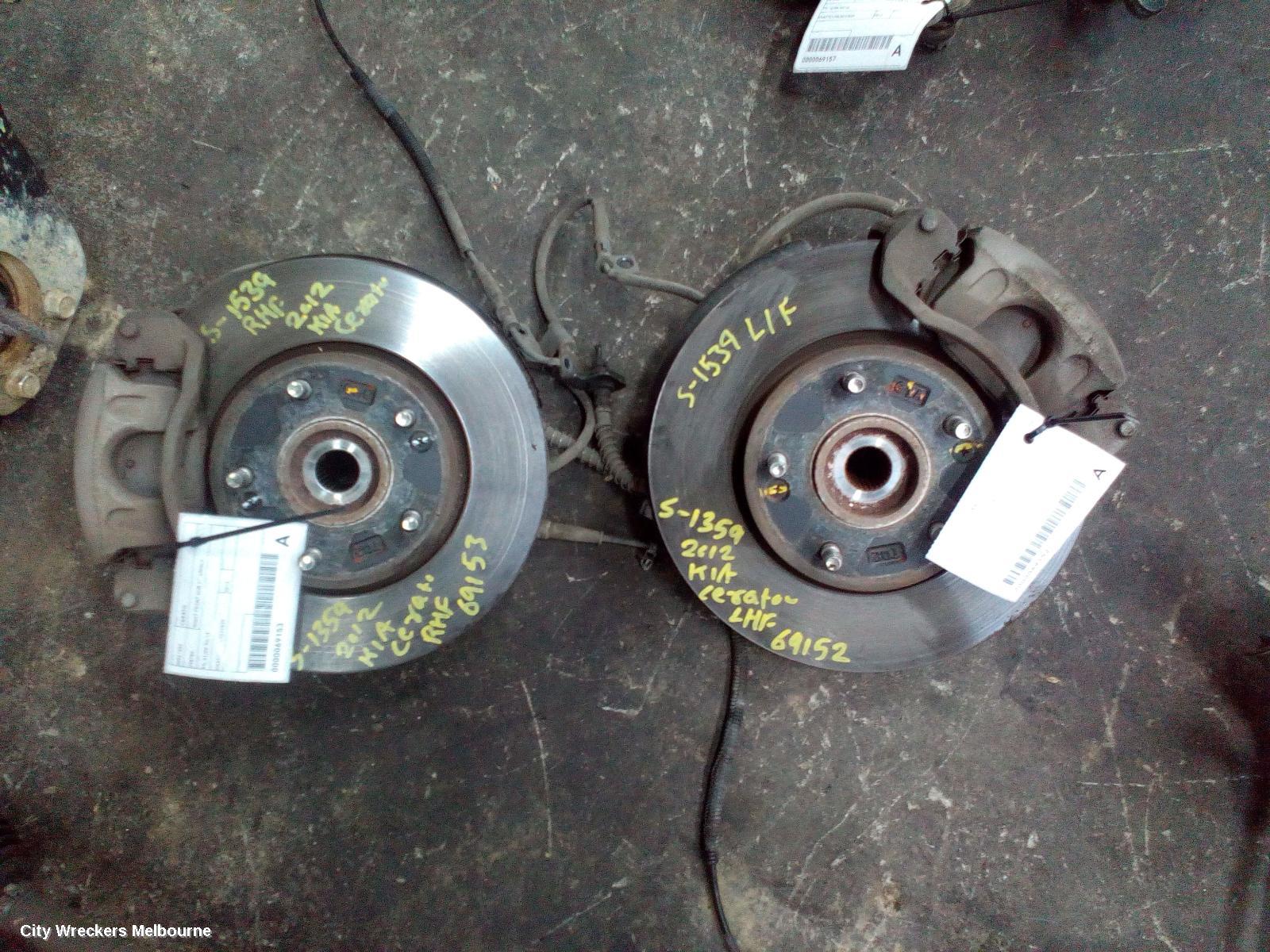 KIA CERATO LEFT FRONT HUB ASSEMBLY, TD, 10/2008 - 03/2013 - Image 2