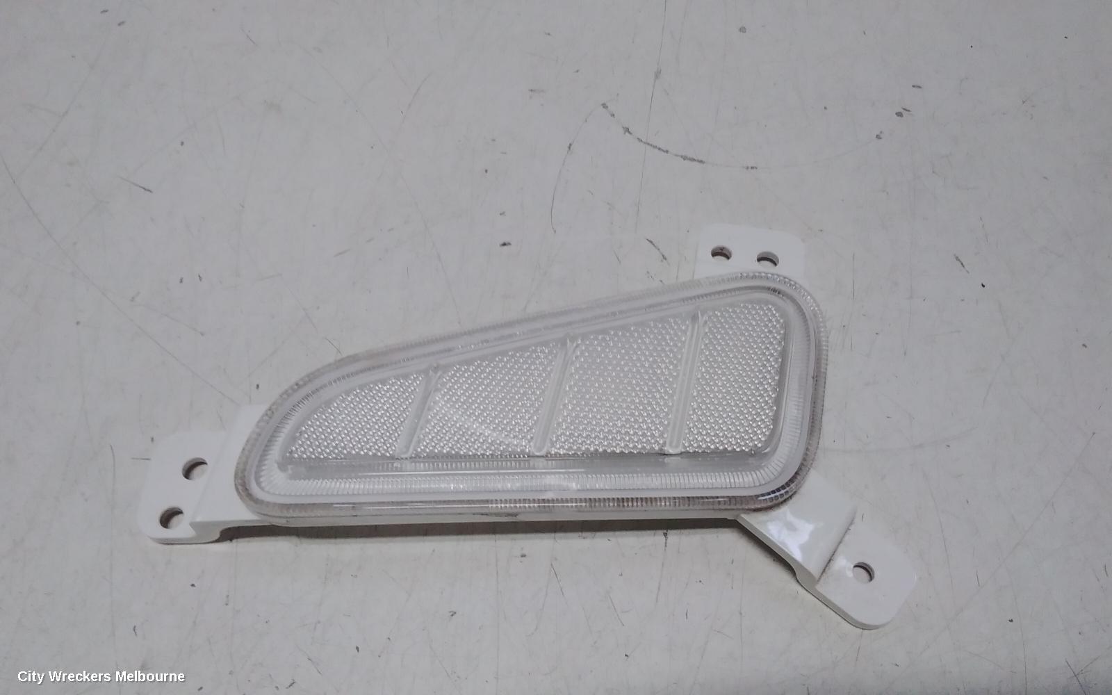 HYUNDAI KONA, OS, 09/2017 - 07/2023, BAR REFLECTOR ON THE RIGHT SIDE : 114383 - Image 1