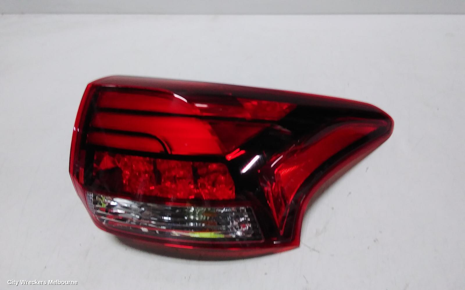 MITSUBISHI OUTLANDER RIGHT TAILLIGHT, ZK-ZL, 04/2015 - 07/2021 - Image 2