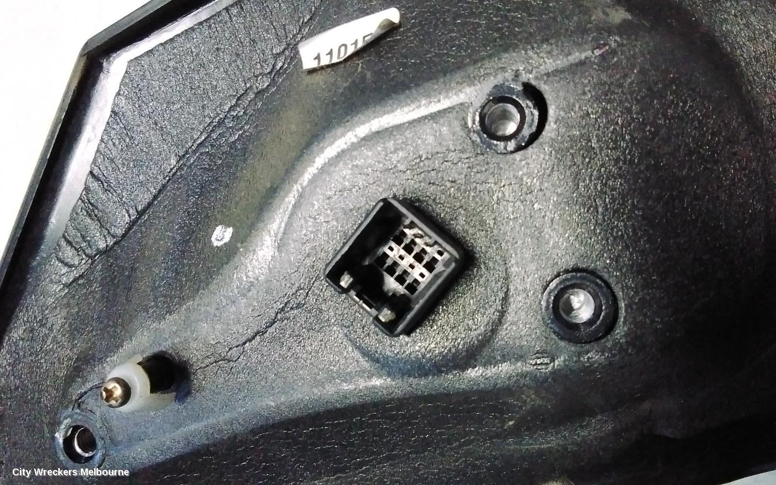 HYUNDAI GETZ LEFT DOOR MIRROR, TB, 3DR/5DR HATCH, POWER, COLOUR CODED, 09/2002 - 09/2011 - Image 3