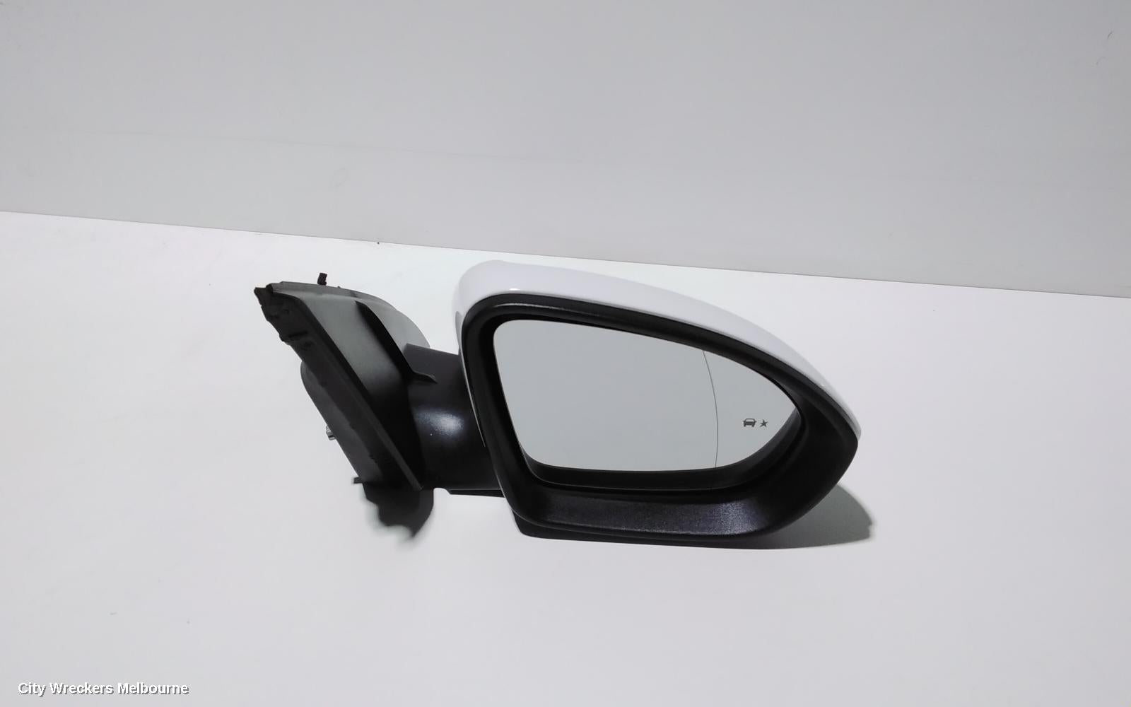 HOLDEN COMMODORE RIGHT DOOR MIRROR, ZB, LT, MANUAL FOLDING, NON MEMORY TYPE, 10/2017 - 12/2020 - Image 1